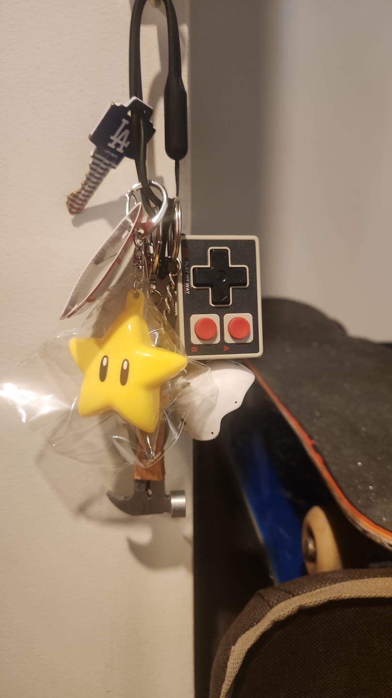 Customer photo review of Super Nintendo World – Super Star Light-Up Keychain (USJ Exclusive)