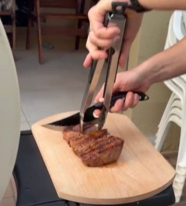 Customer photo review of BRAAIPLANK™ "BEENLEM" HAMMER FORGED BONING KNIFE