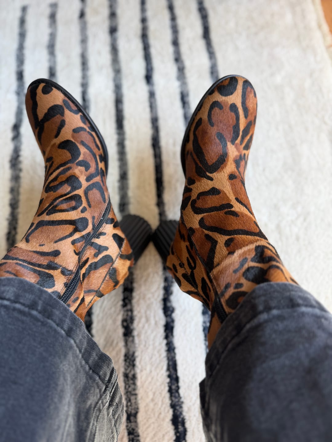 Customer photo review of OLGA - LEOPARD PONY HAIR BOOT