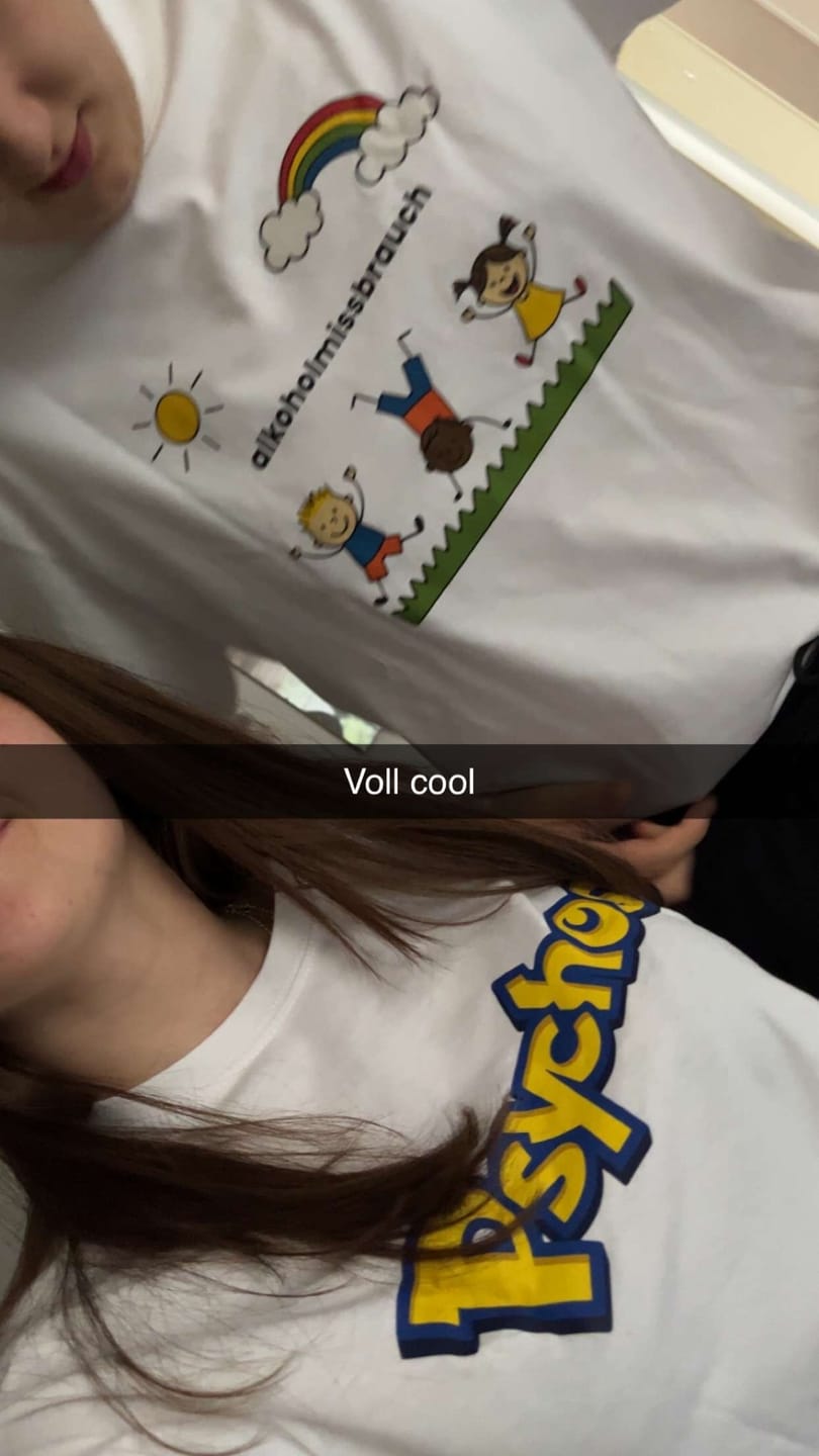 Customer photo review of alkoholmissbrauch Longsleeve
