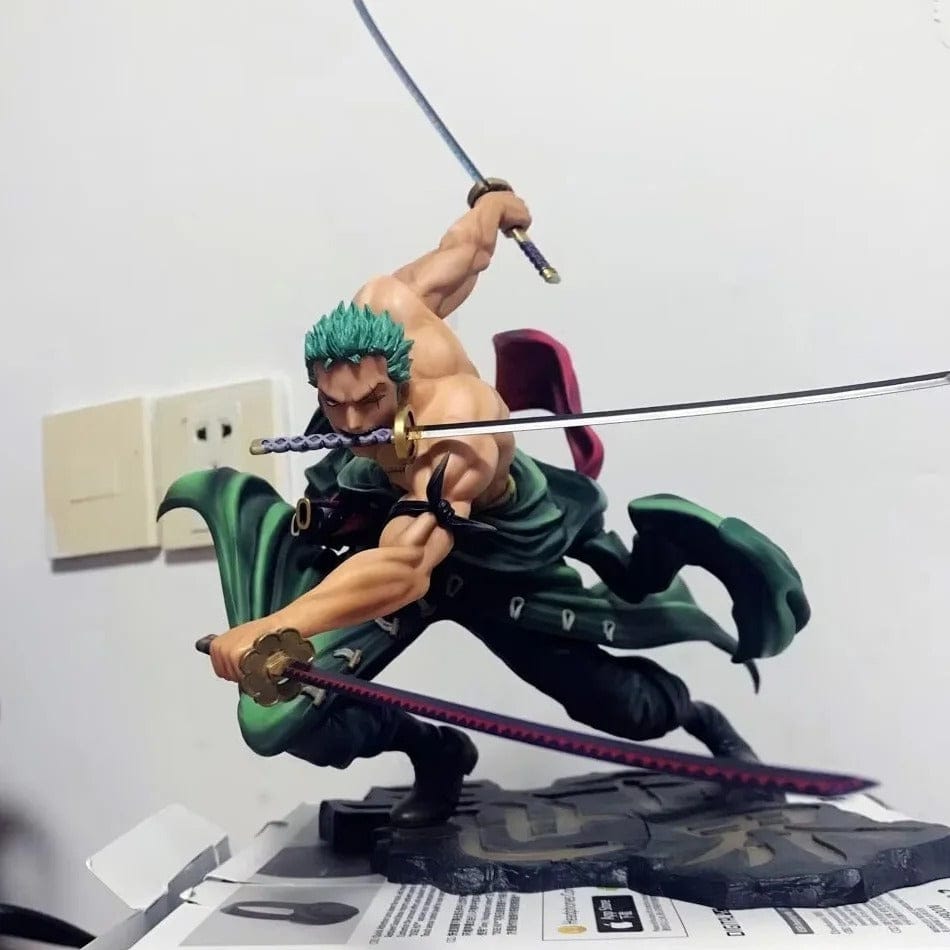 Customer photo review of One Piece Figur Lorenor Zorro Santoryu