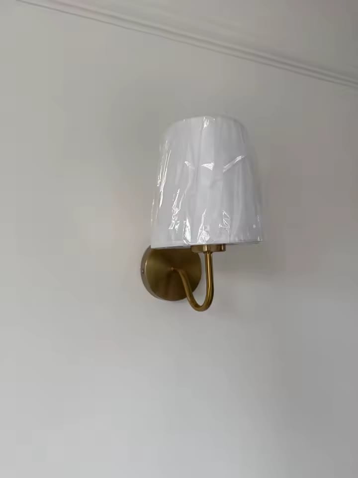 Customer photo review of Arandela Clássica Dourada Linho Elegância Vintage