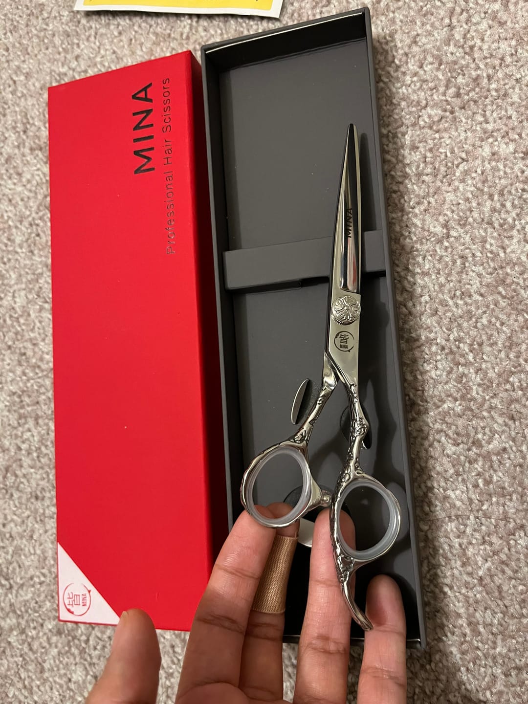 Customer photo review of Mina Sakura II Hair Cutting Shears