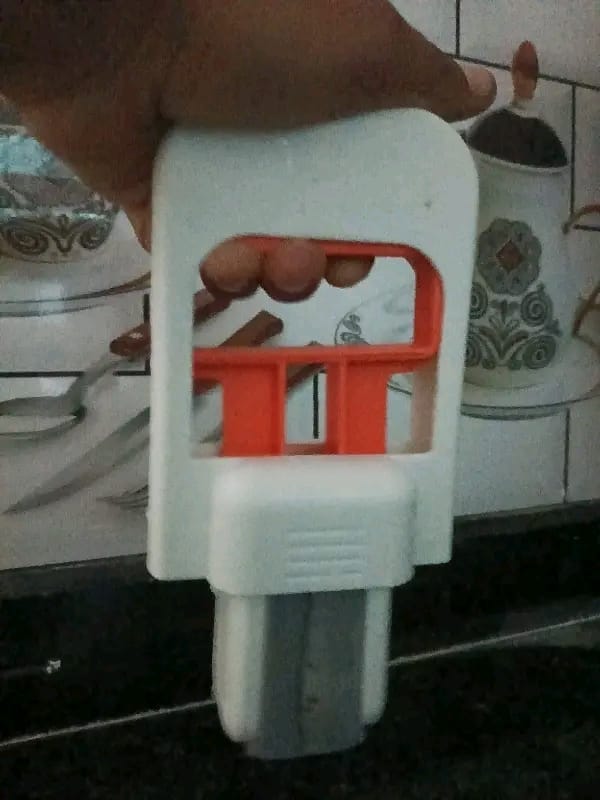 Customer photo review of 2-in-1 Mini Portable Self-Squeezing Sponge Mop | For Kitchen Counters, Glass & Bathroom
