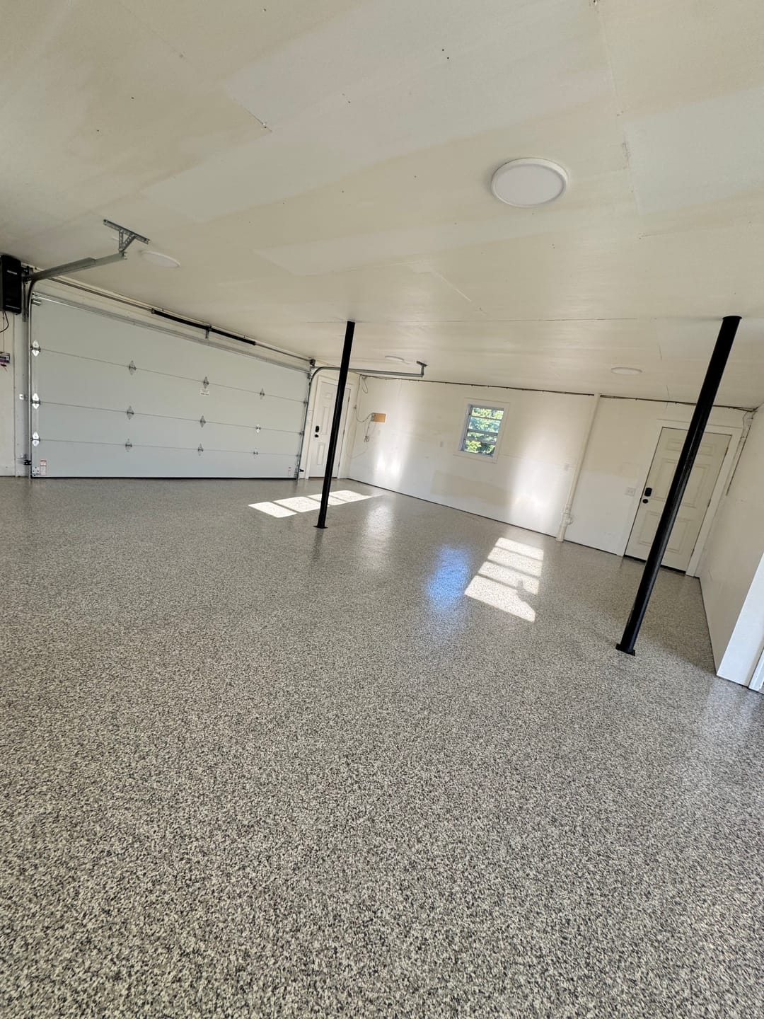 Customer photo review of Epoxy Floor Polymer Flakes - Torginol Collection