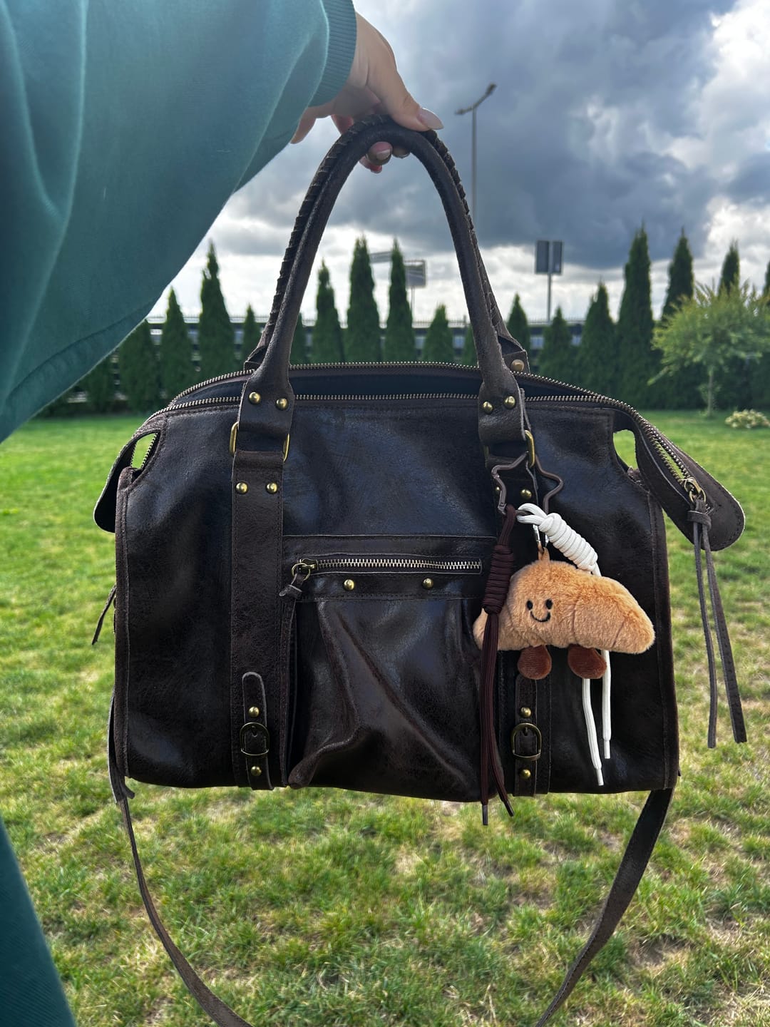 Customer photo review of It girl bag espresso martini