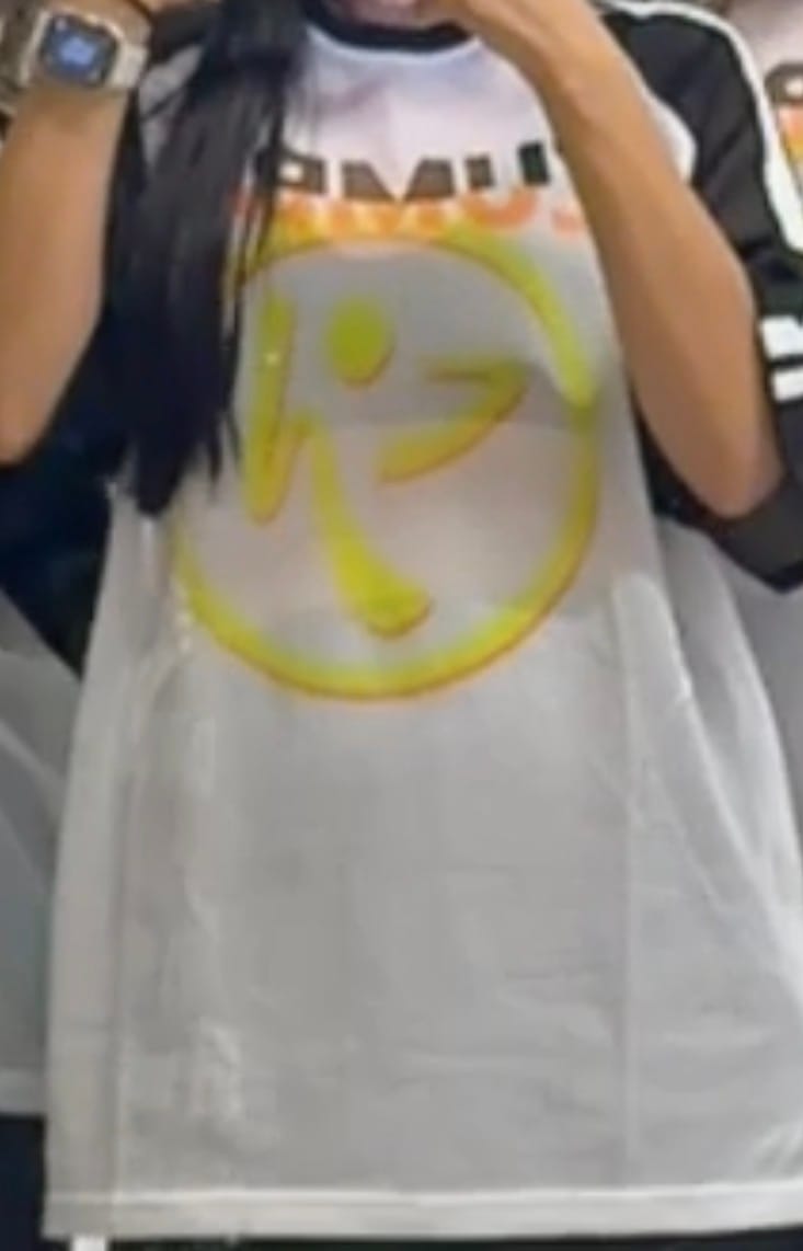 Customer photo review of Electric Feel Oversized Mesh Raglan Top