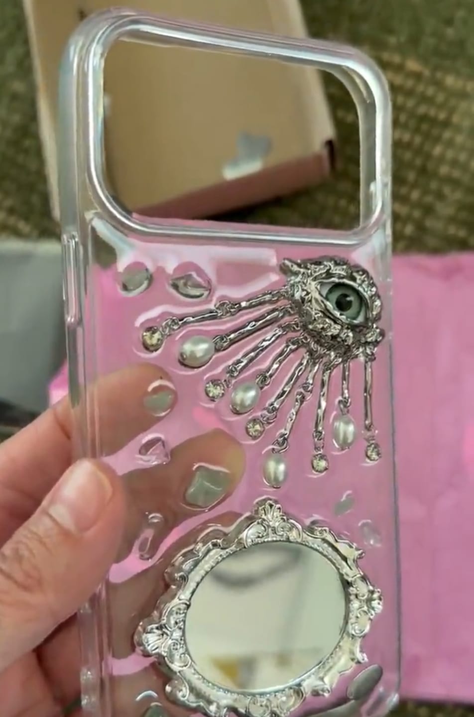 Customer photo review of Silver eye with mirror