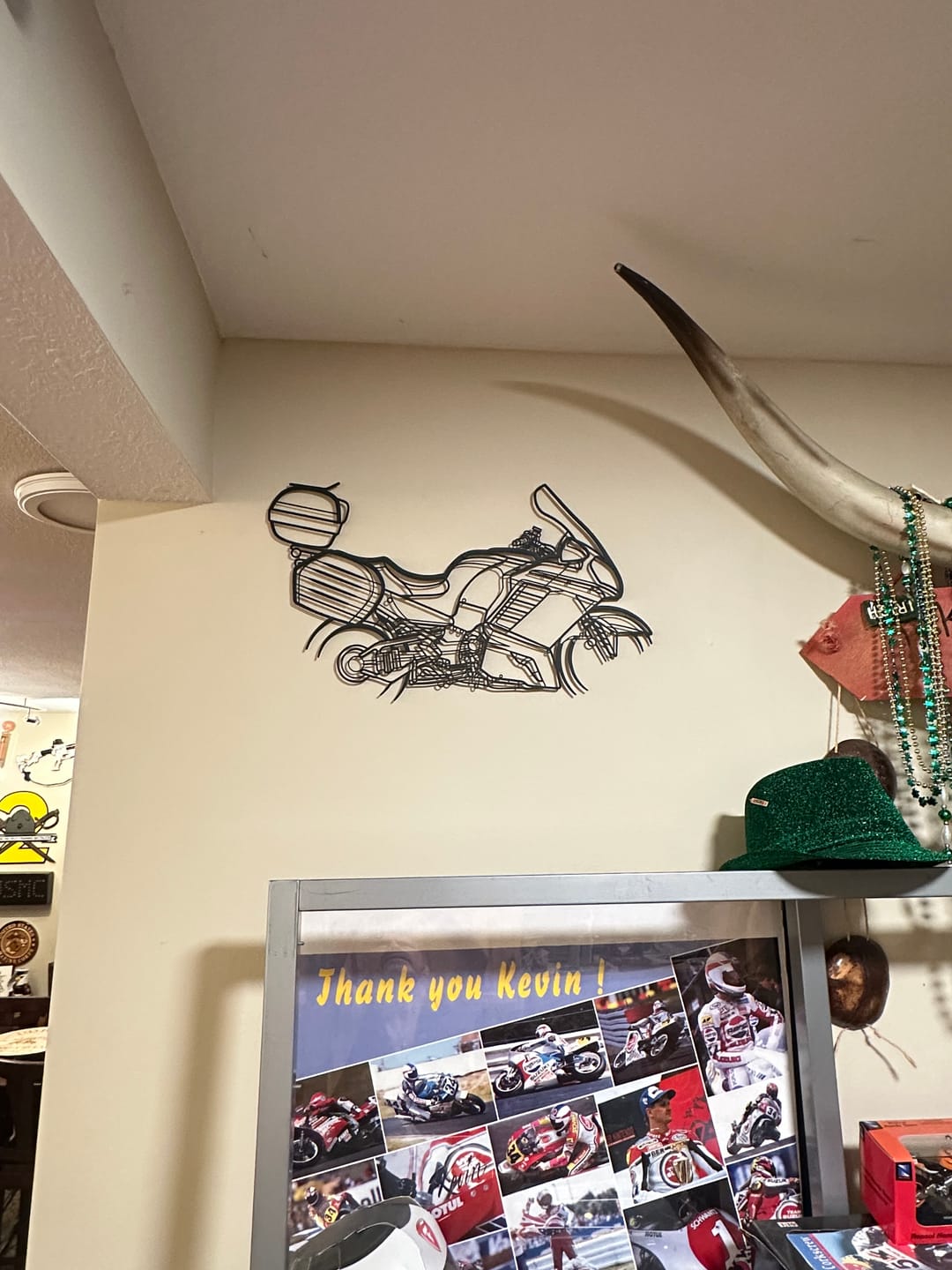 Customer photo review of Concours 2009 Silhouette Metal Wall Art