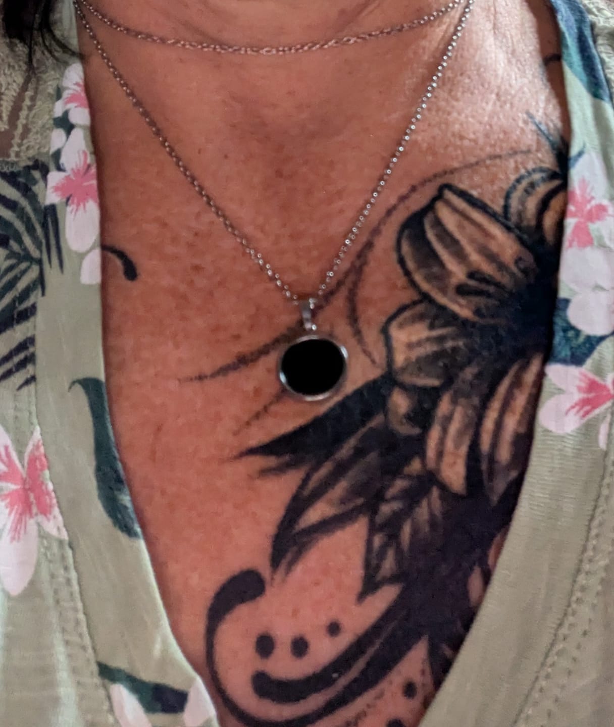 Customer photo review of Obsidian Halskette - Kreismedallion