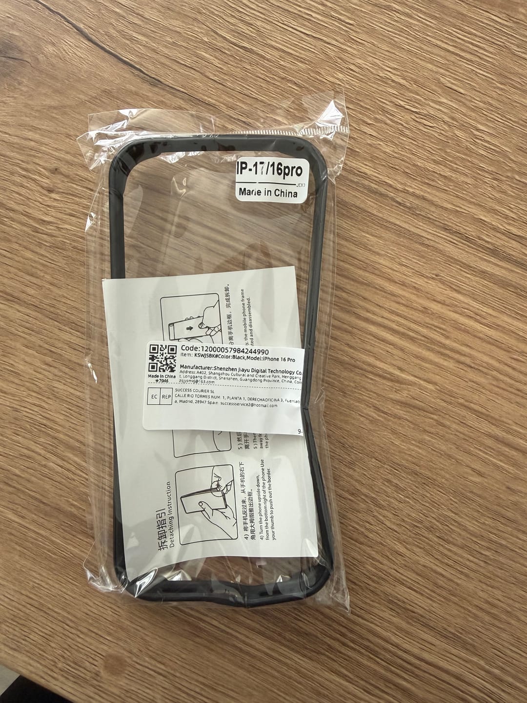 Customer photo review of bandkult iPhone 16 Pro Bumper