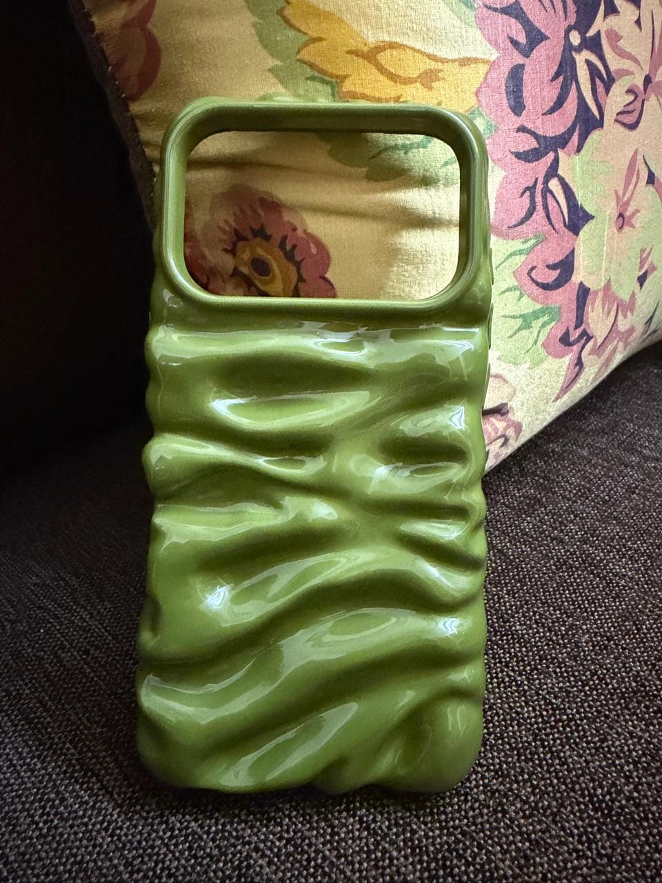 Customer photo review of Subtle 3 Wrinkle Dimensional Pleated Glossy Pre-Order iPhone Case