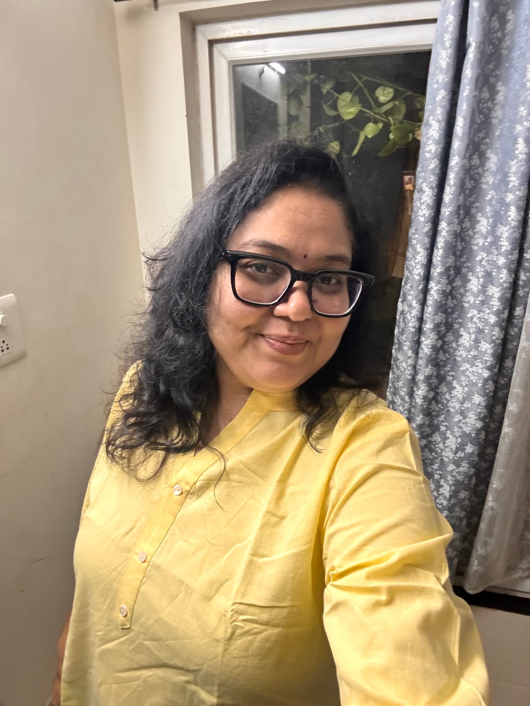Customer photo review of Women Lemon Yellow Airy Linen Short Kurta