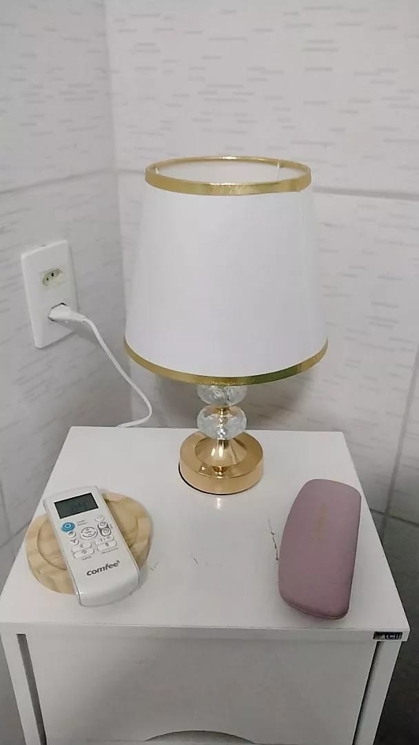Customer photo review of Abajur Dourado 3 Tons de luz Touch