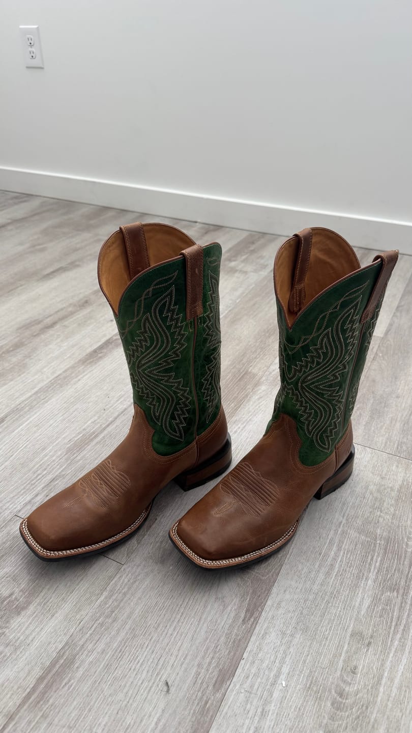 Customer photo review of Ariat Men's Baxter Wheat Brown Square Toe Cowboy Boot 10061238