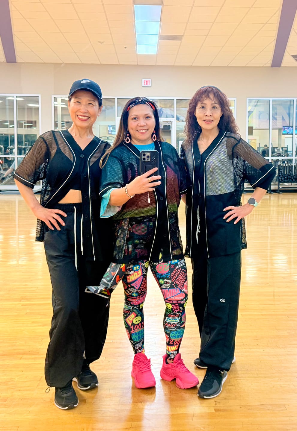 Customer photo review of Electric Feel Unisex Mesh Baseball Jersey