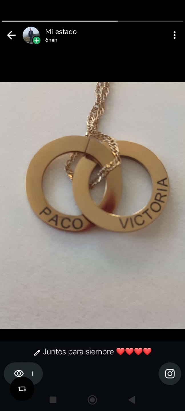 Customer photo review of Collar Amity - Personalizado