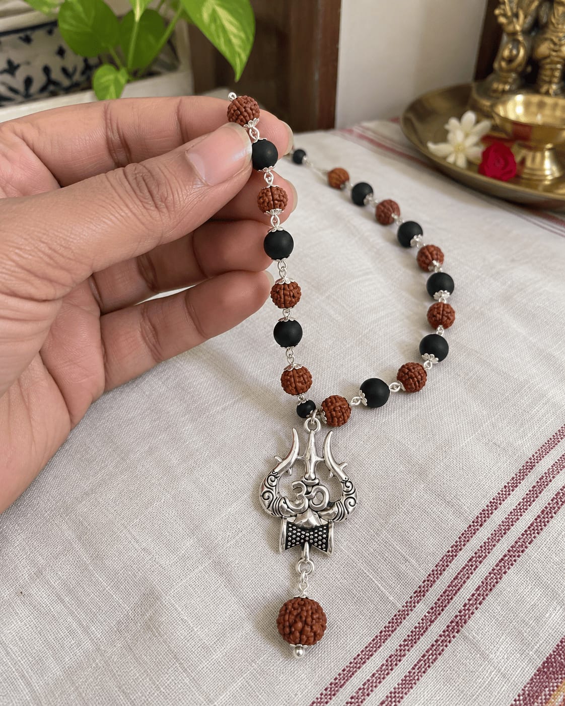Customer photo review of Divya Karungali Rudraksha Trishul Mala