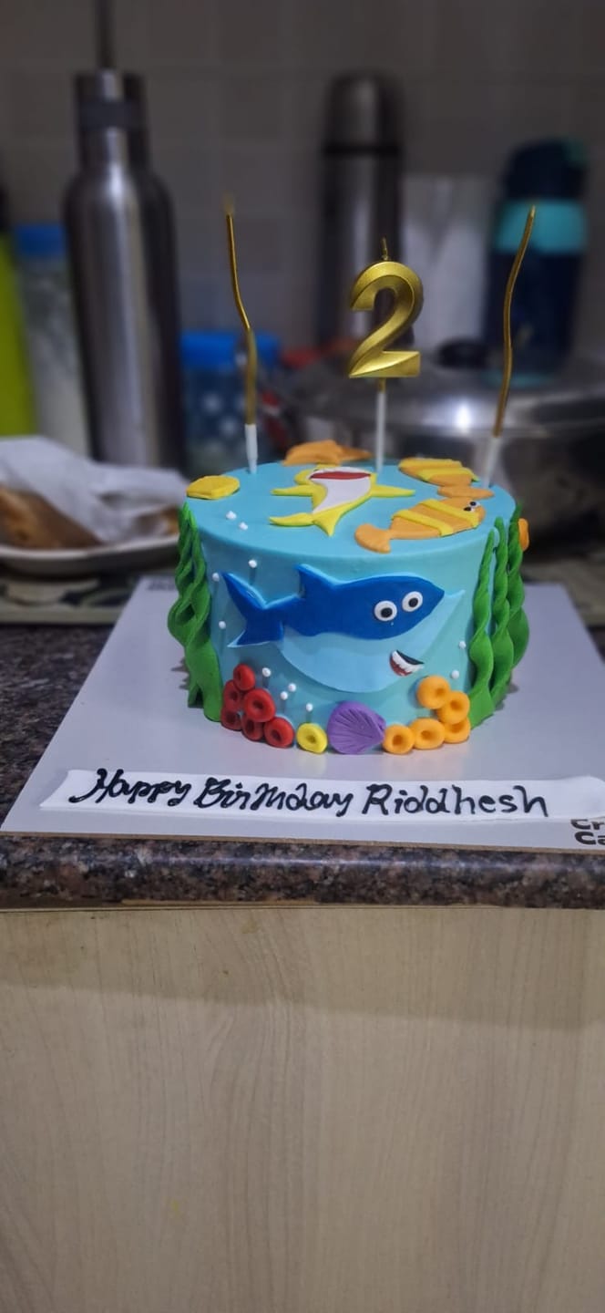 Customer photo review of Baby Shark Theme Cake