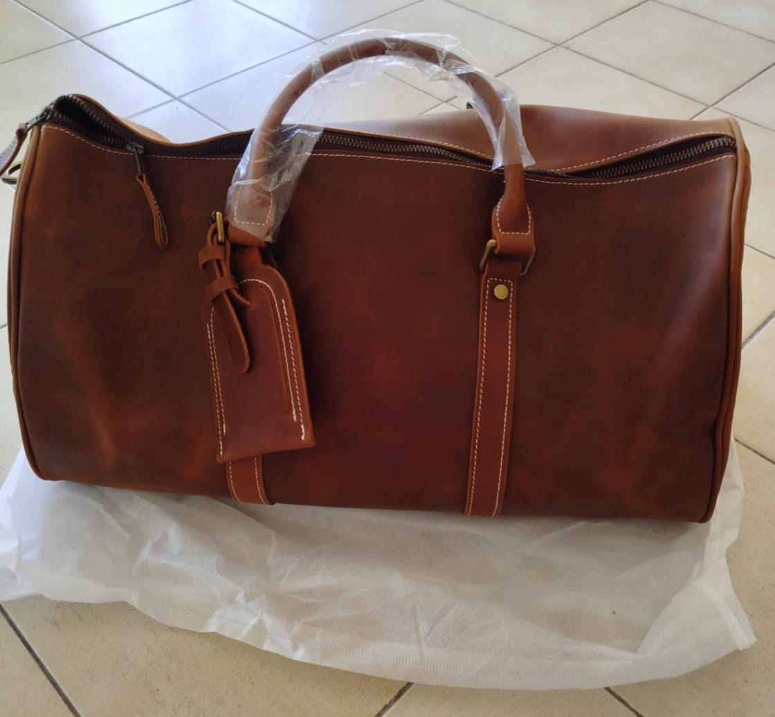 Customer photo review of Sac de Voyage Homme Cuir Côme – Luxe Accessible