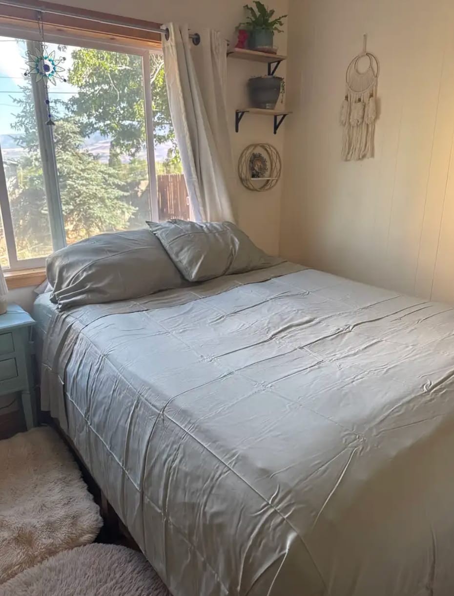 Customer photo review of Bamboo Bedding Deluxe Set