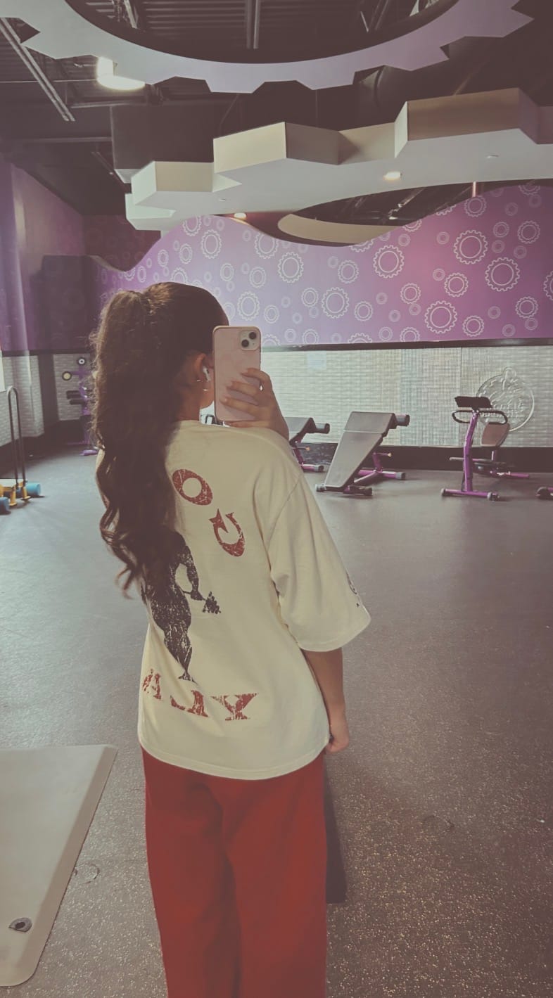 Customer photo review of 4002 - Golds Gym New Age Tees