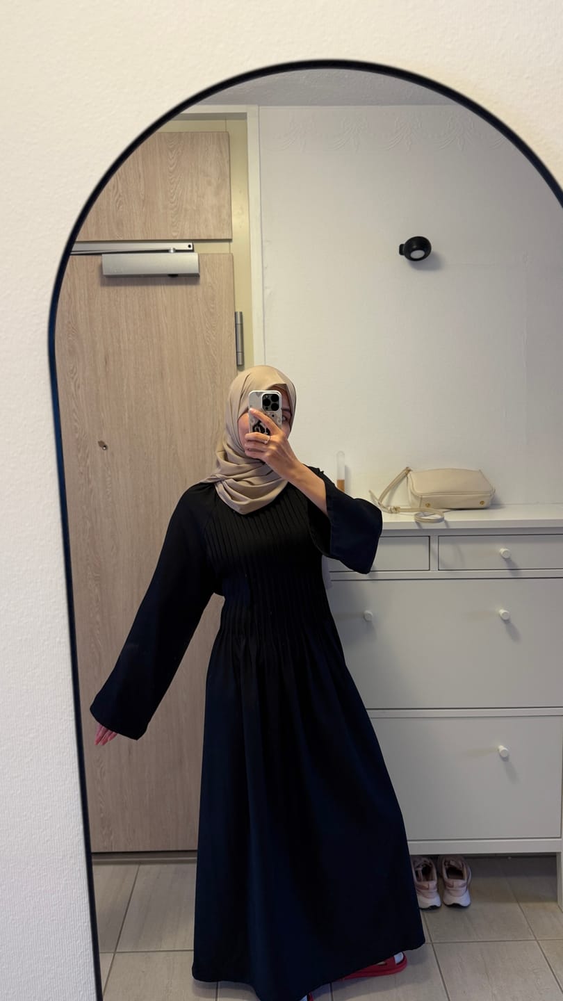 Customer photo review of BRIELLE DRESS