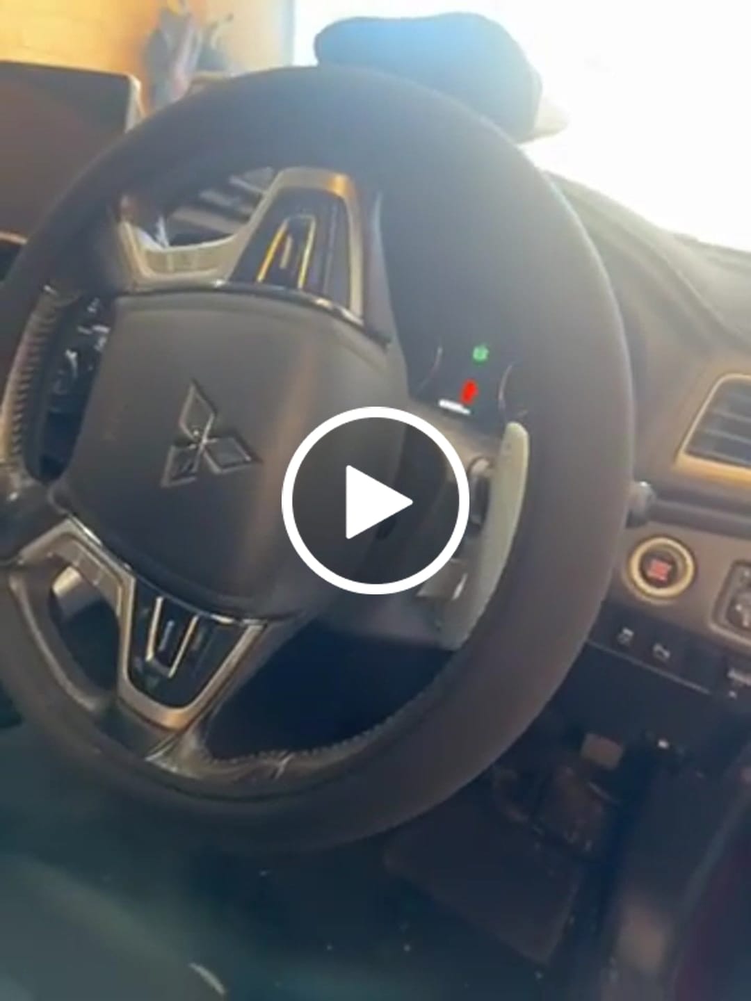 Customer video review of Sharkskin Universal Steering Wheel Cover