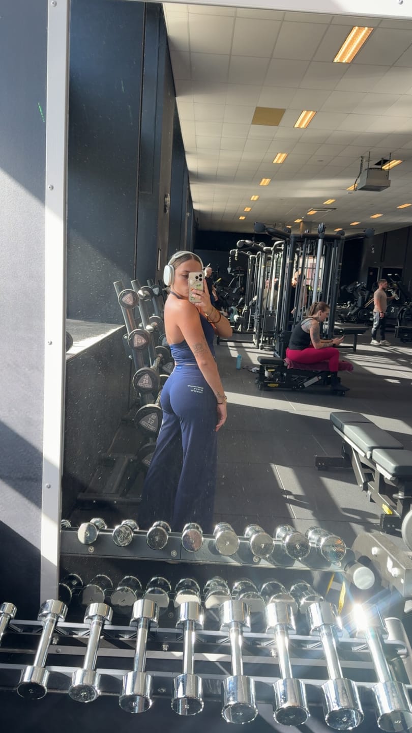 Customer photo review of ACTIVE STRAIGHT LEG PANTS NAVY