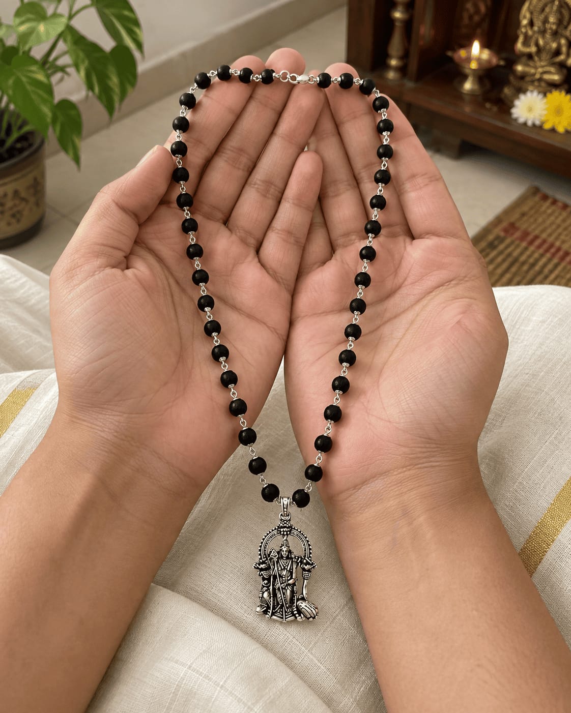 Customer photo review of Original Karungali Mala with Silver Plated Lord Murugan Pendant