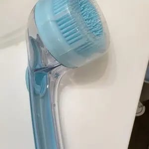 Customer photo review of Spazzola 2-in-1 per Bagno e Toelettatura con Dispenser Sapone