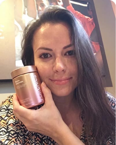 Customer photo review of ForChics Biotin Gummies