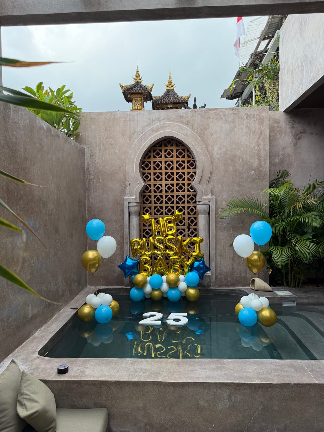 Customer photo review of 🎈 Pool Balloon Decoration Setup
