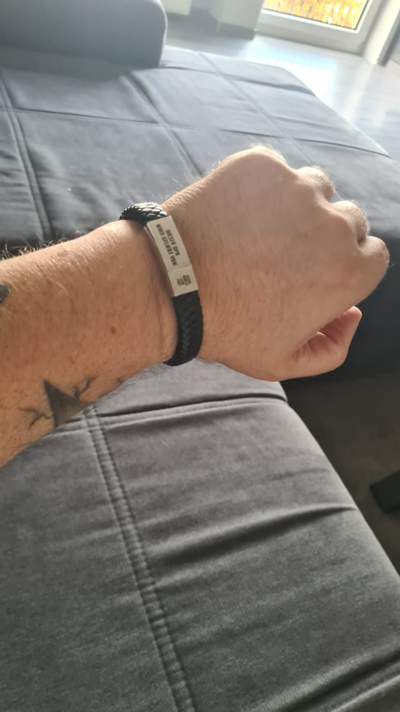 Customer photo review of Personalisiertes Herrenarmband für Papa oder Opa