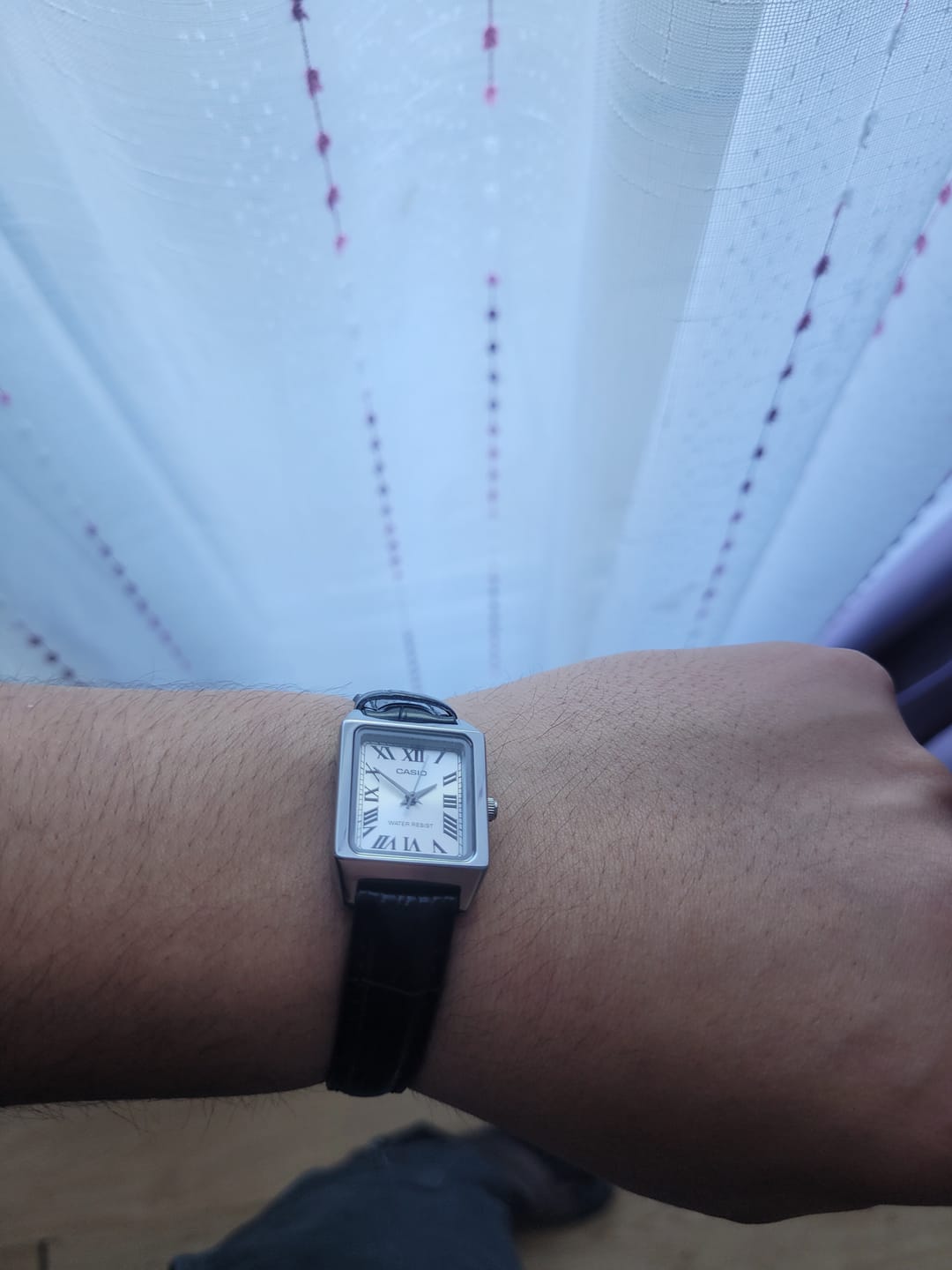 Customer photo review of Reloj Casio Tank Análogo LTP-V007L-7B1UDF Cuero Dial Plateado
