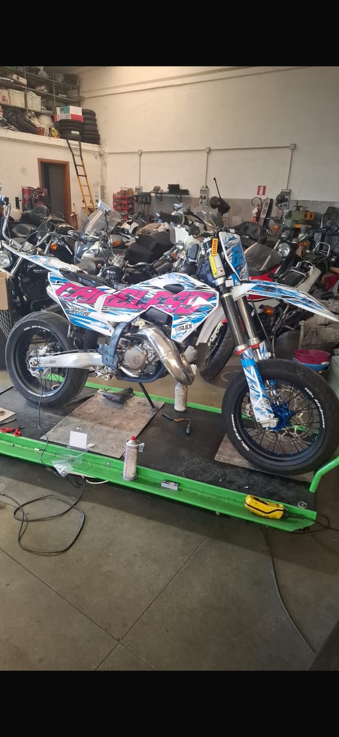 Customer photo review of CARELESS - GRAPHICS KIT