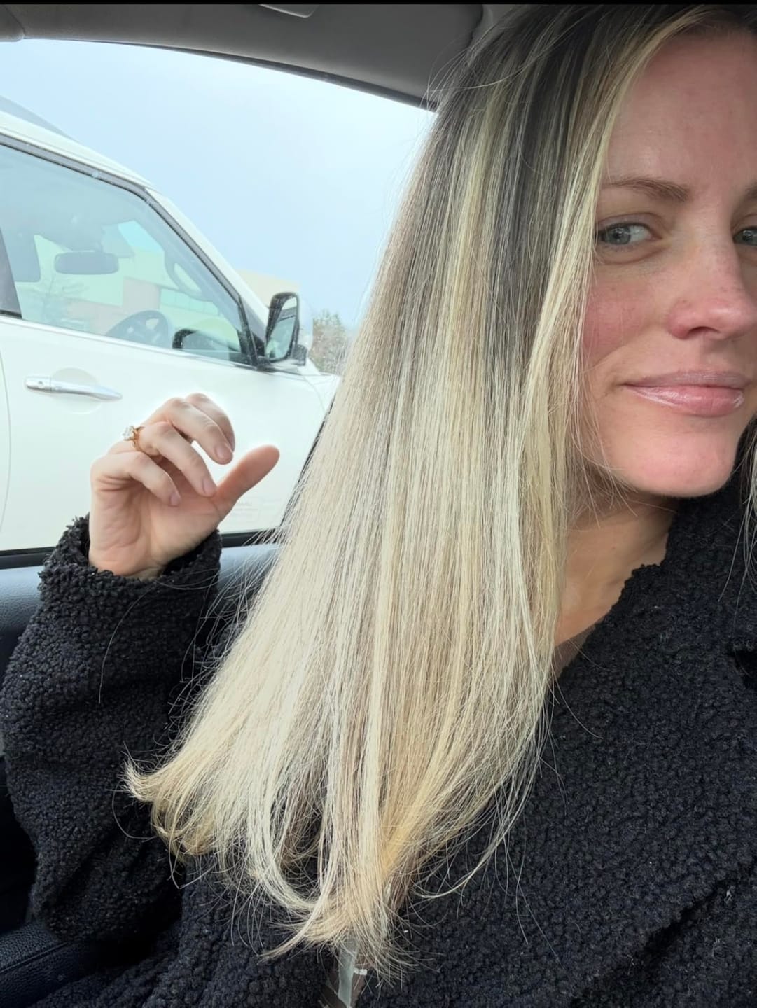 Customer photo review of Nourishing Organic Argan Oil for Soft Hair and Glowing Skin - 200ml