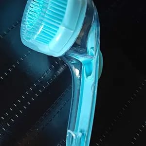 Customer photo review of Spazzola 2-in-1 per Bagno e Toelettatura con Dispenser Sapone