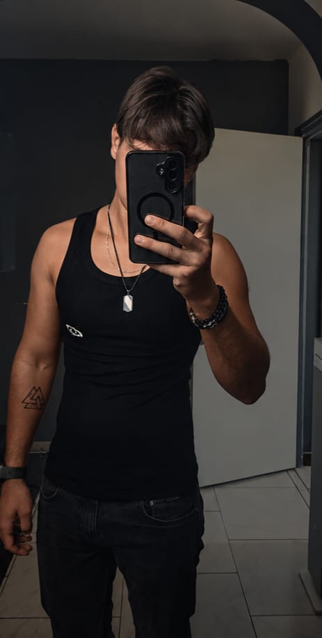 Customer photo review of Rayon Black Tank Top