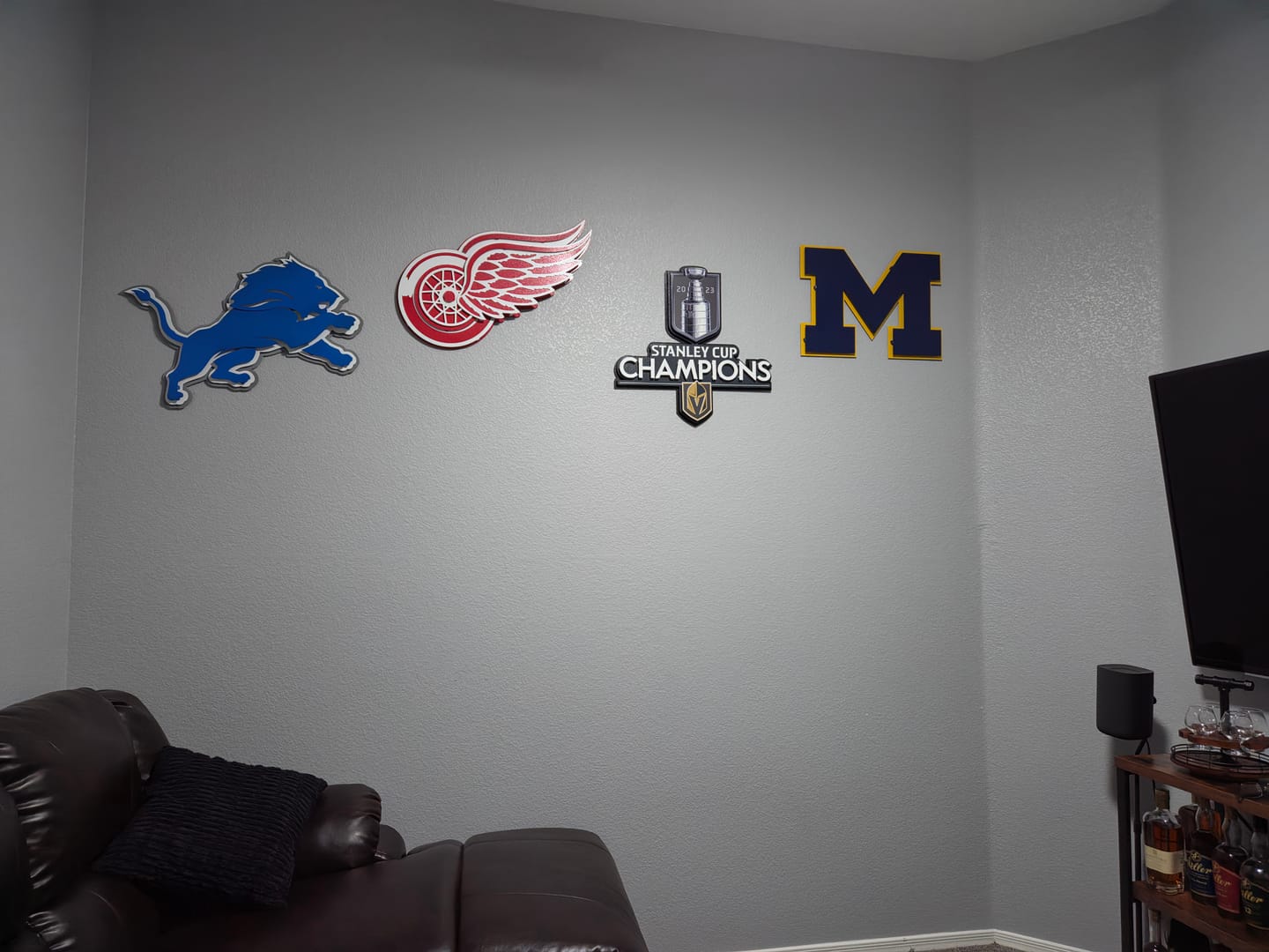 Customer photo review of Detroit Red Wings 3D Vintage 9 LAYER Metal Wall Art