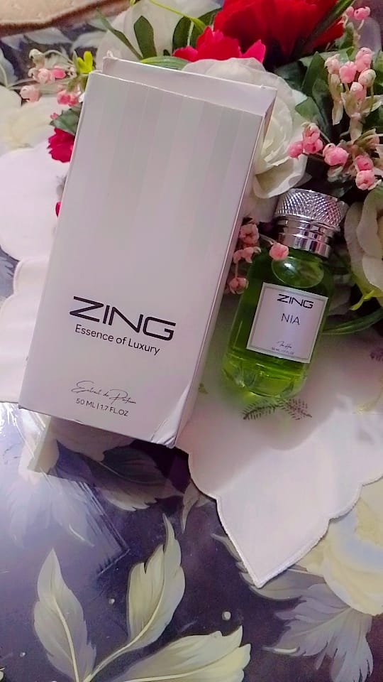 Customer photo review of NIA - Inspired by Gucci Flora