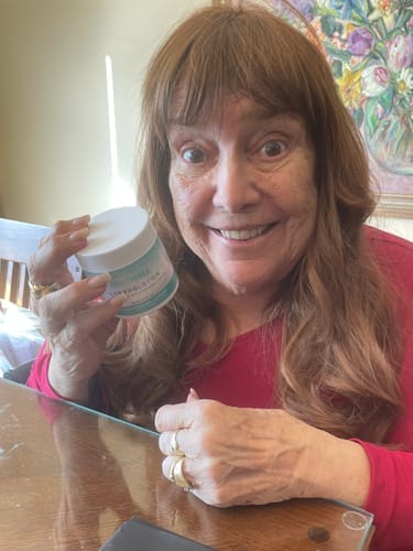 Customer photo review of Duftstofffreie, nicht fettende Anti-Juckreiz-Lotion mit Ceramid NP für trockene, gerötete und empfindliche Haut
