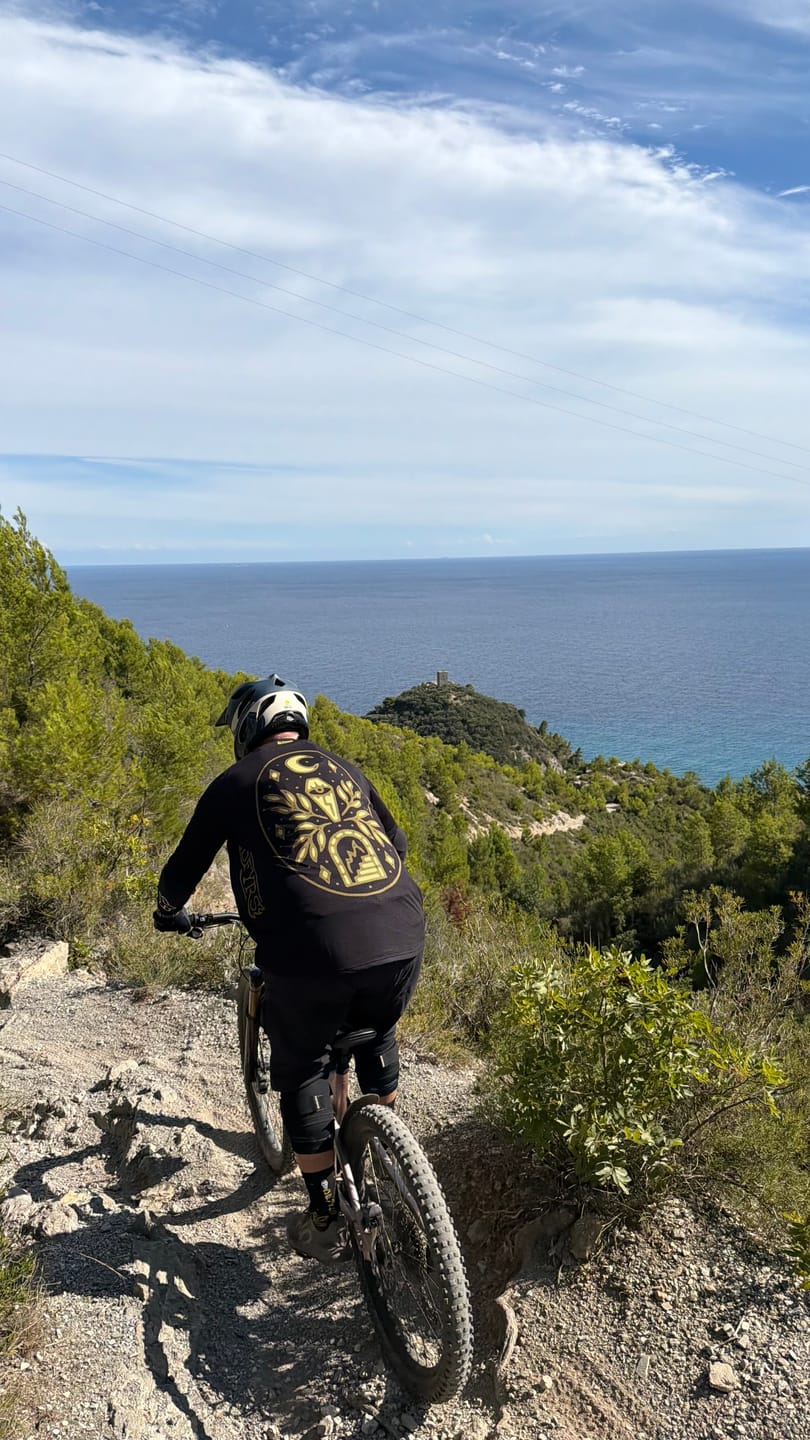 Customer photo review of Occult | Short Sleeve | Flowteq™ Jersey