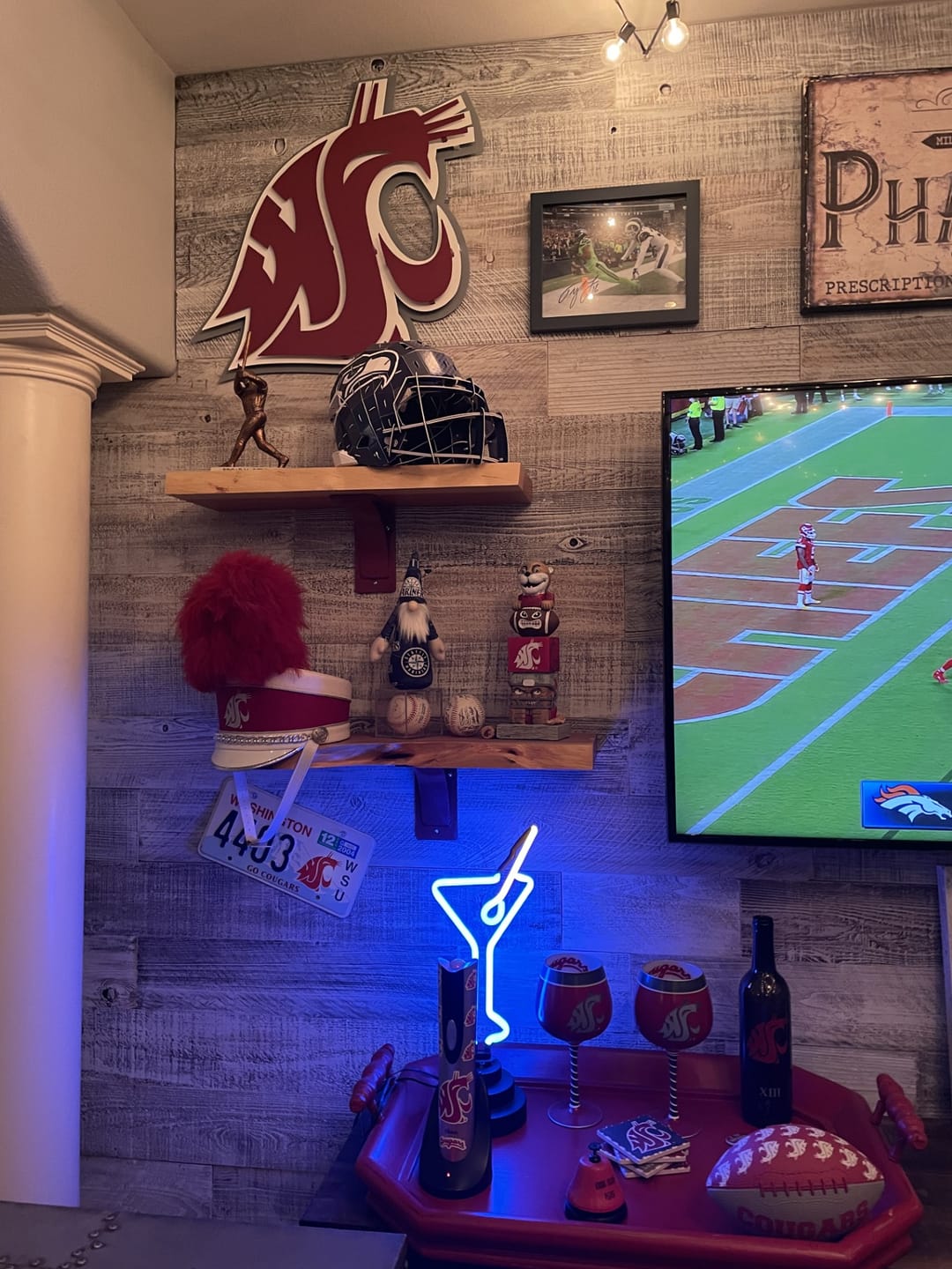 Customer photo review of Washington State Cougars 3D Vintage Metal Wall Art