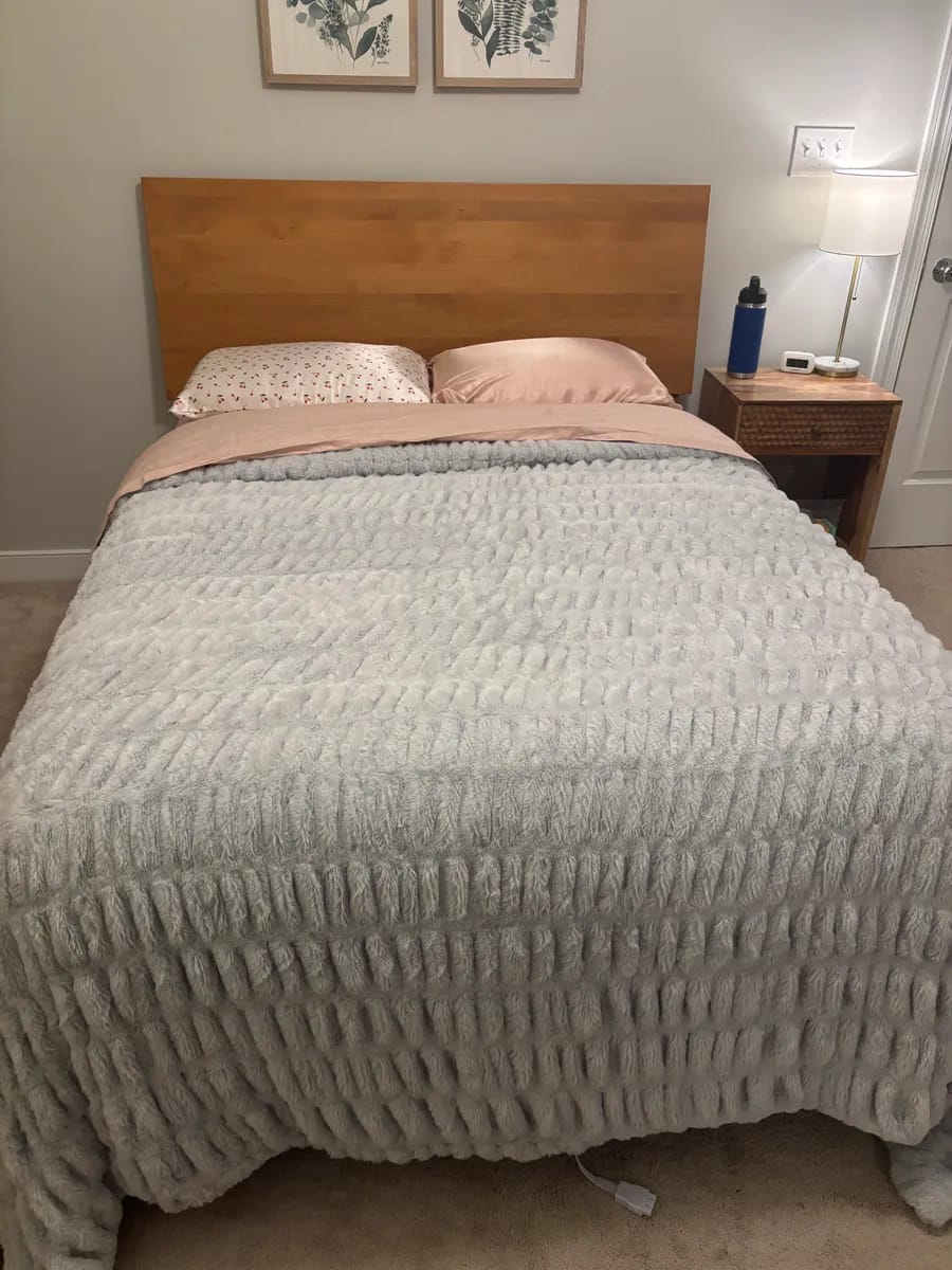 Customer photo review of Dreamer Blanket | Super Soft