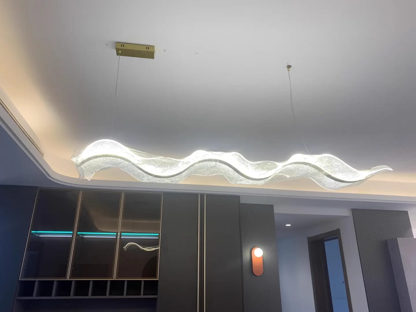 Customer photo review of Gold Chandelier for Dining Table, Undulating Acrylic, 150 cm