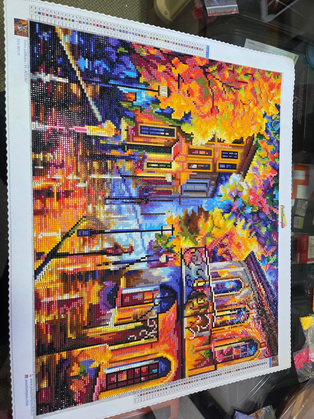 Customer photo review of Entre Edificios (Pintura Diamante)