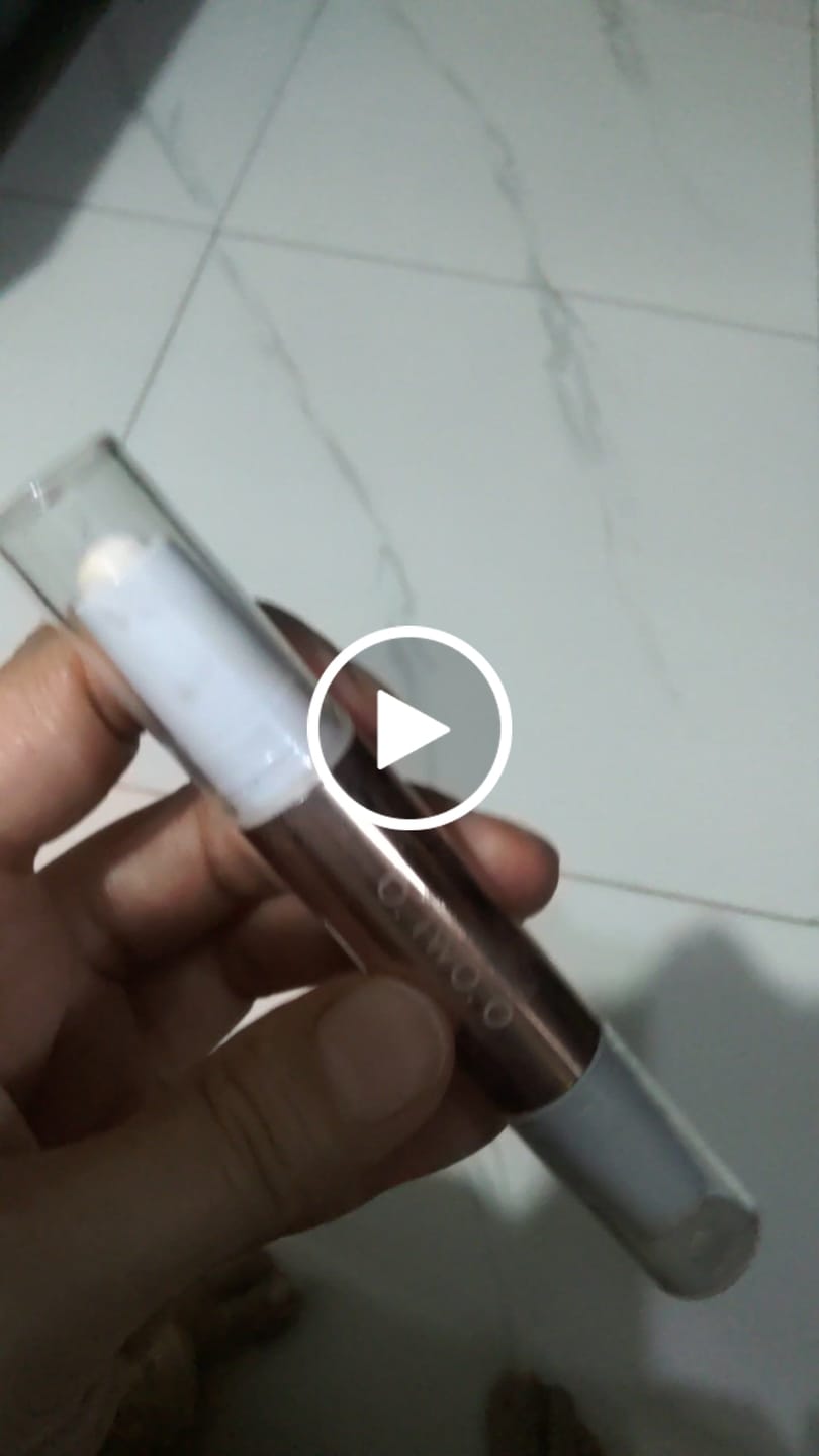 Customer video review of O.TWO.O GLOW LIFT LIGHT SHADOW CONTOUR STICK