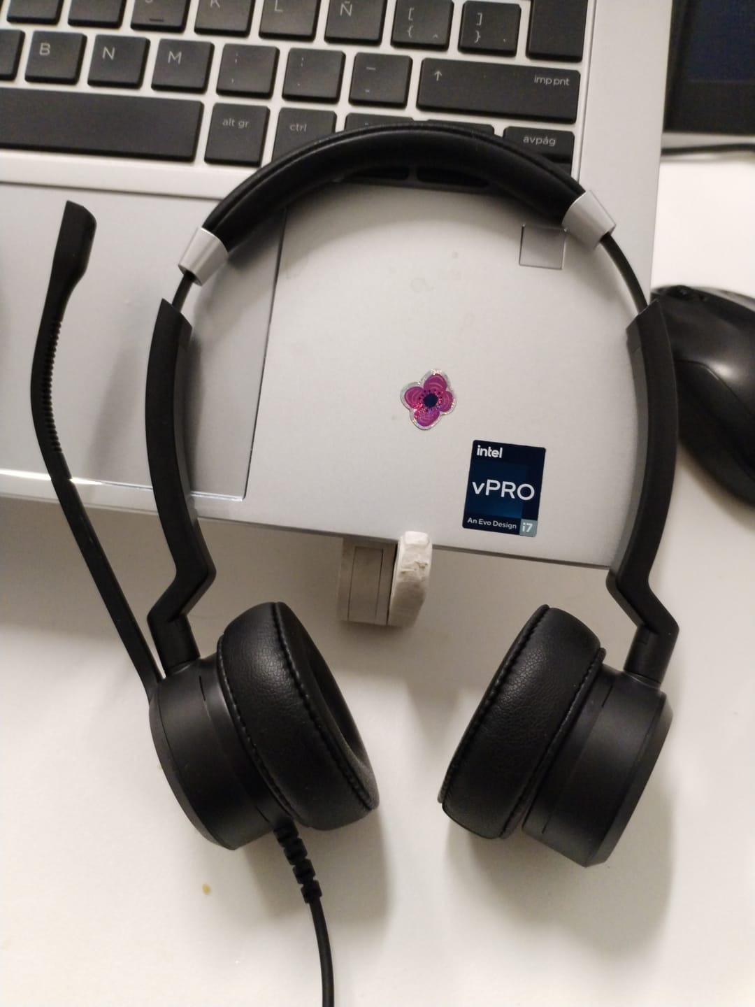Customer photo review of Auricular VTX120 con Cancelador de Ruido ENC y cable USB