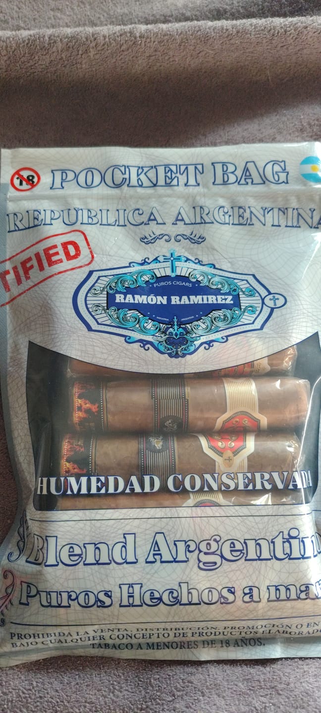 Customer photo review of Bolsas Humidor Ramón Ramirez